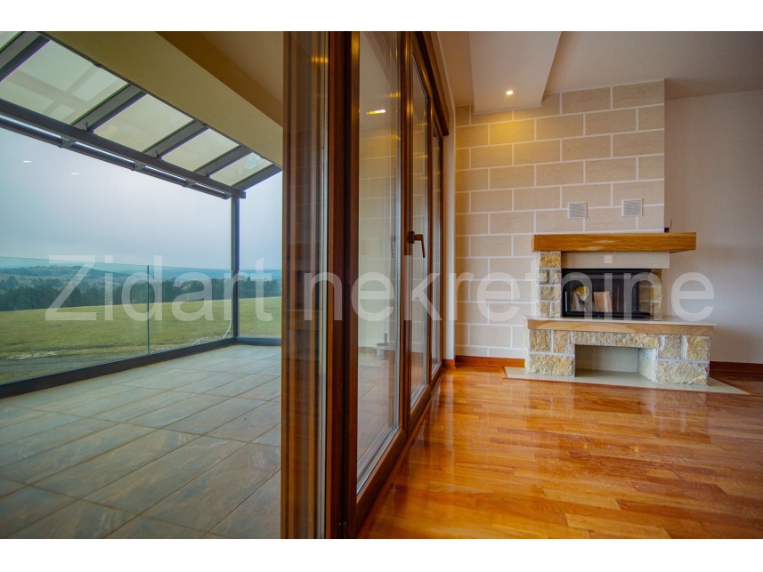 Квартира, 721 м², 137 000$ — FAKTOR